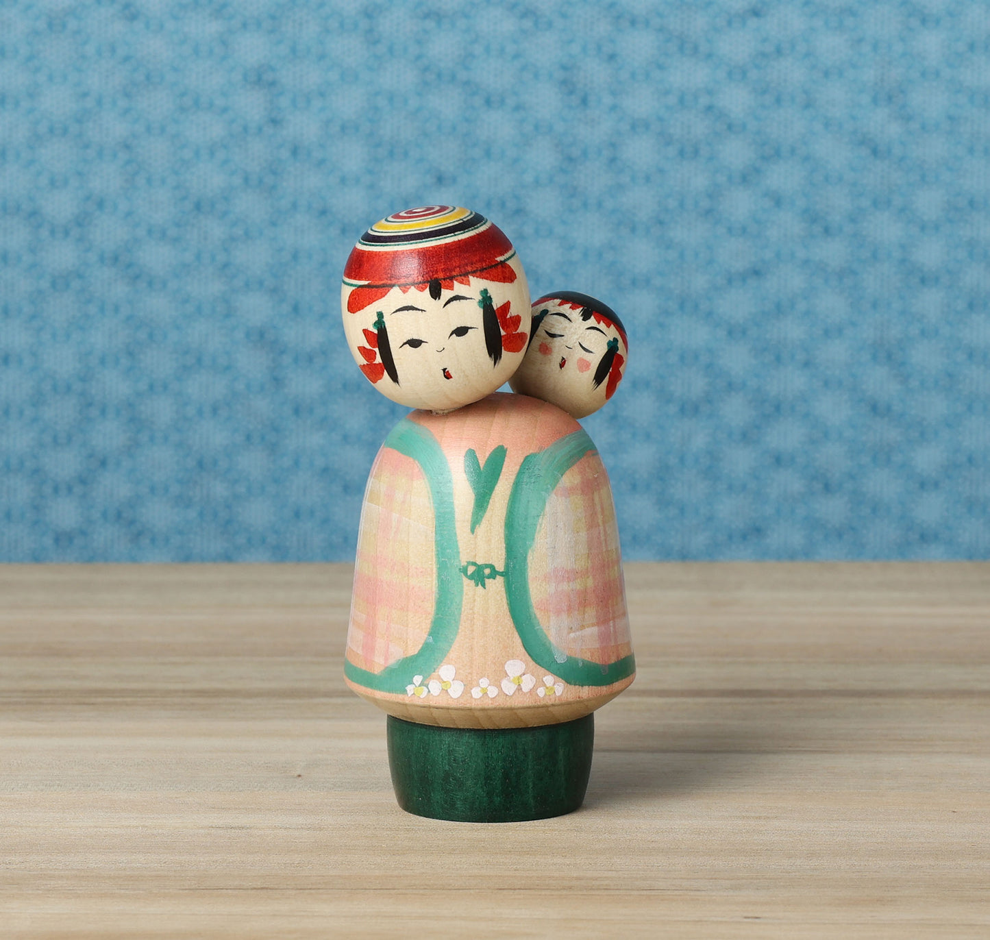 Komori-Babysitting kokeshi doll-10 子守りこけし | IKEUCHI, Shione 池内潮音工人 | Yajiro style 弥治郎系 | 10cm in height