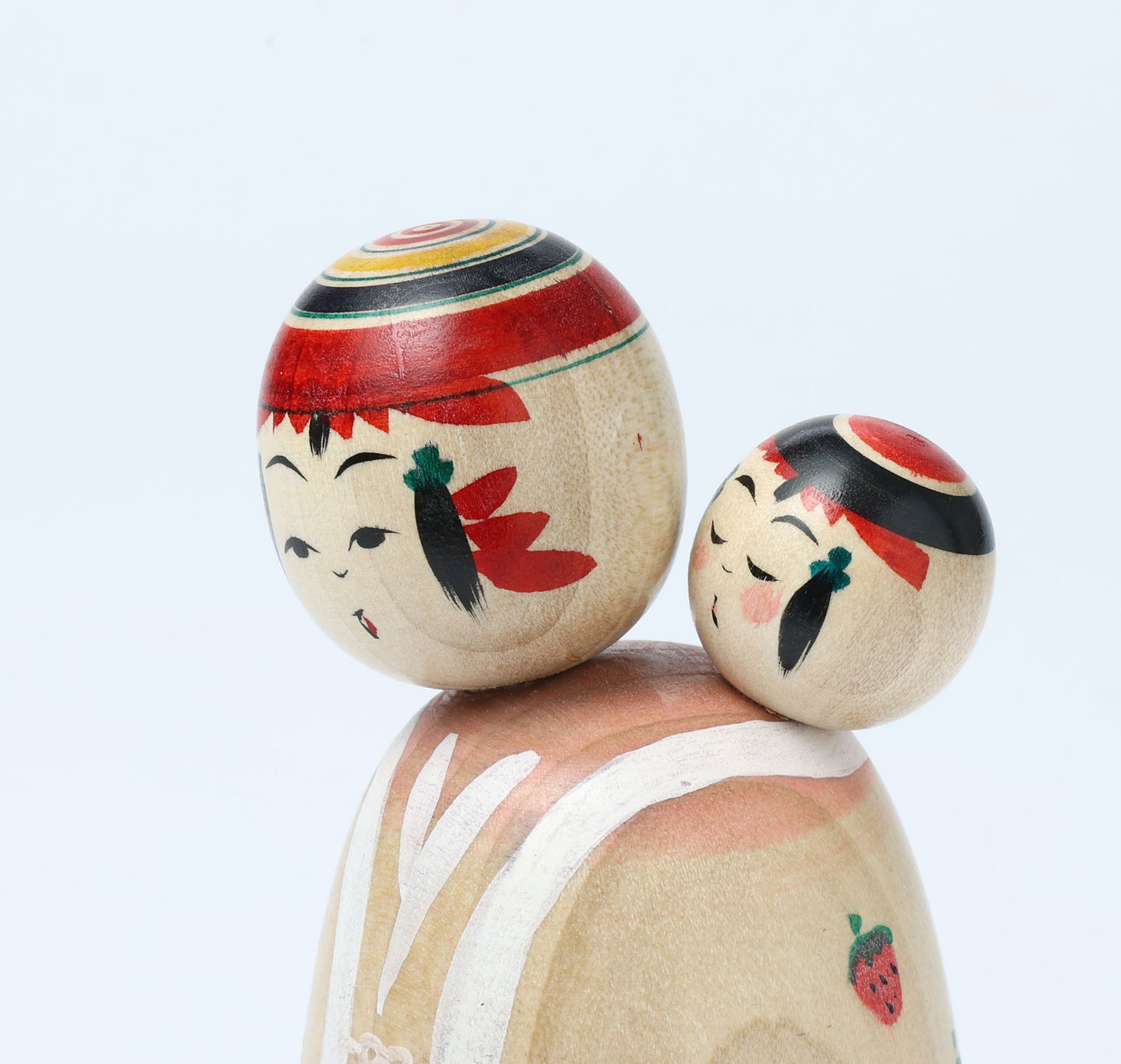 【子守りこけし-5】Babysitting kokeshi doll | IKEUCHI, Shione | Yajiro style | 10cm in height // 弥治郎系 池内潮音工人, 高さ 10cm