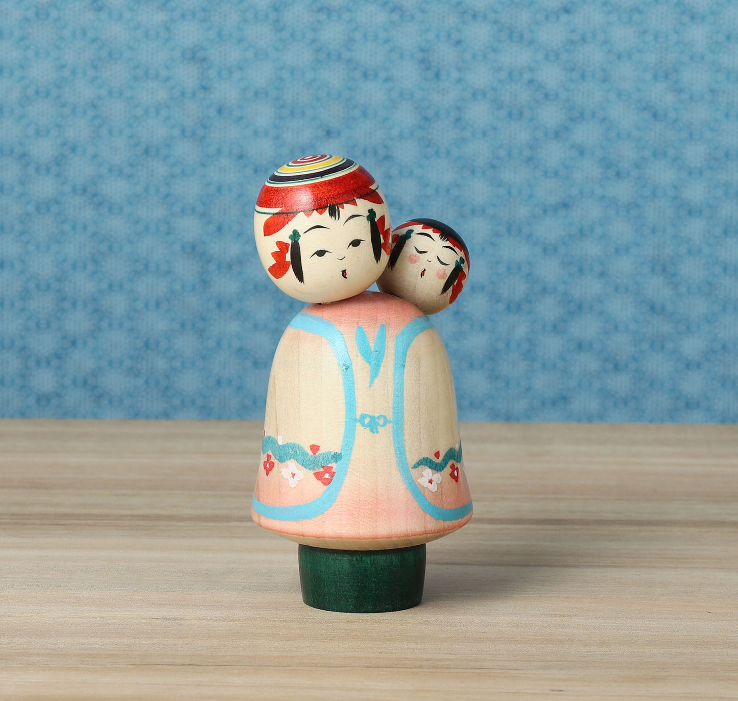 Komori-Babysitting kokeshi doll-7 子守りこけし | IKEUCHI, Shione 池内潮音工人 | Yajiro style 弥治郎系 | 10cm in height