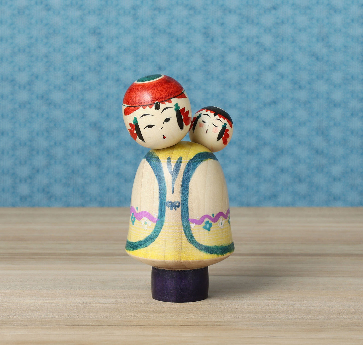 Komori-Babysitting kokeshi doll-8 子守りこけし | IKEUCHI, Shione 池内潮音工人 | Yajiro style 弥治郎系 | 10cm in height