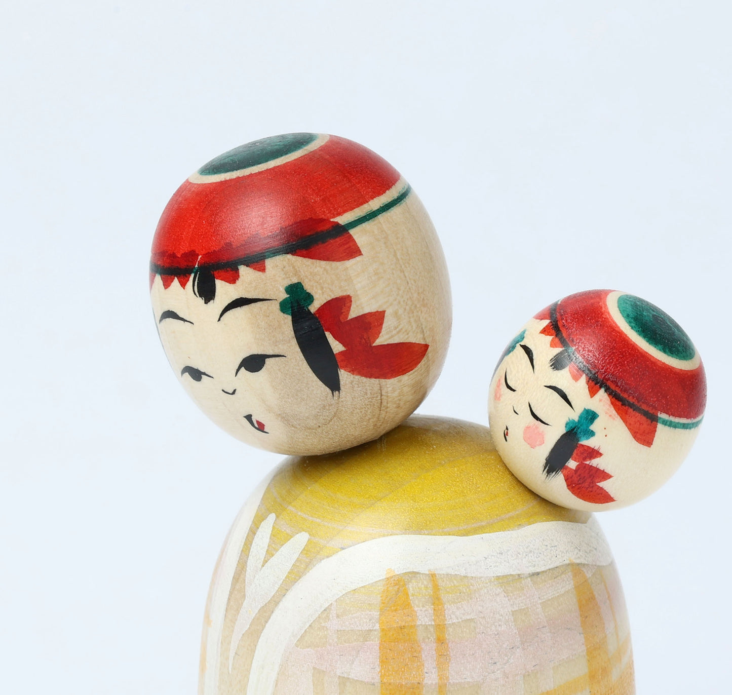 Komori-Babysitting kokeshi doll-9 子守りこけし | IKEUCHI, Shione 池内潮音工人 | Yajiro style 弥治郎系 | 10cm in height