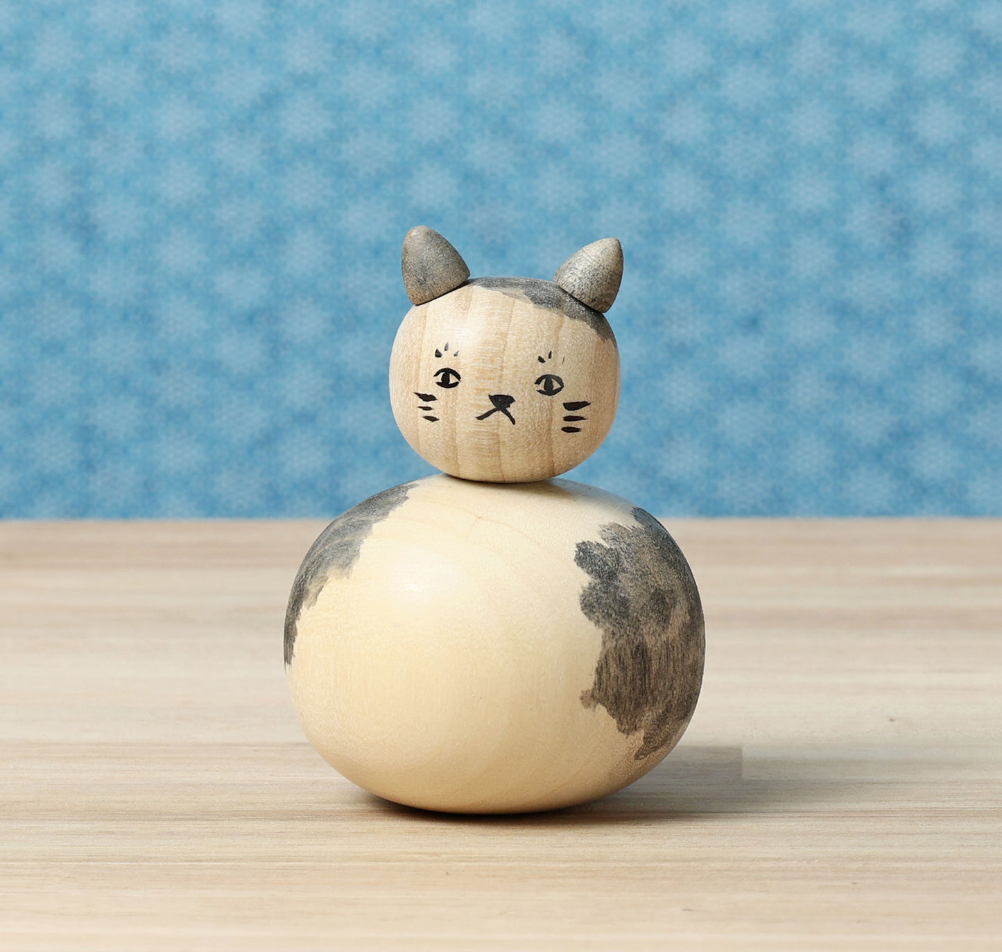 Cat kokeshi doll-10 猫こけし | KOYAMA, Yoshimi 小山芳美工人 | Togatta style 遠刈田系 | 7.5cm in height