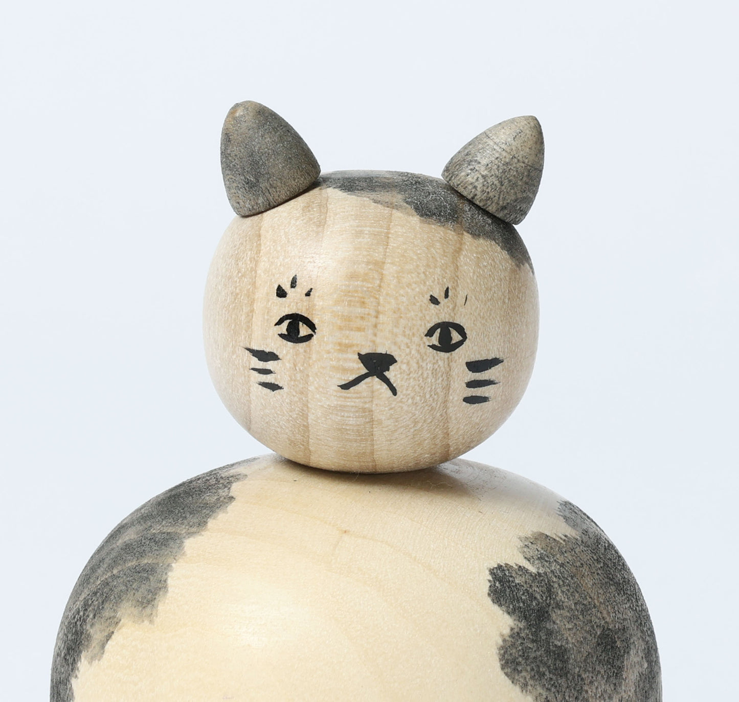 Cat kokeshi doll-10 猫こけし | KOYAMA, Yoshimi 小山芳美工人 | Togatta style 遠刈田系 | 7.5cm in height