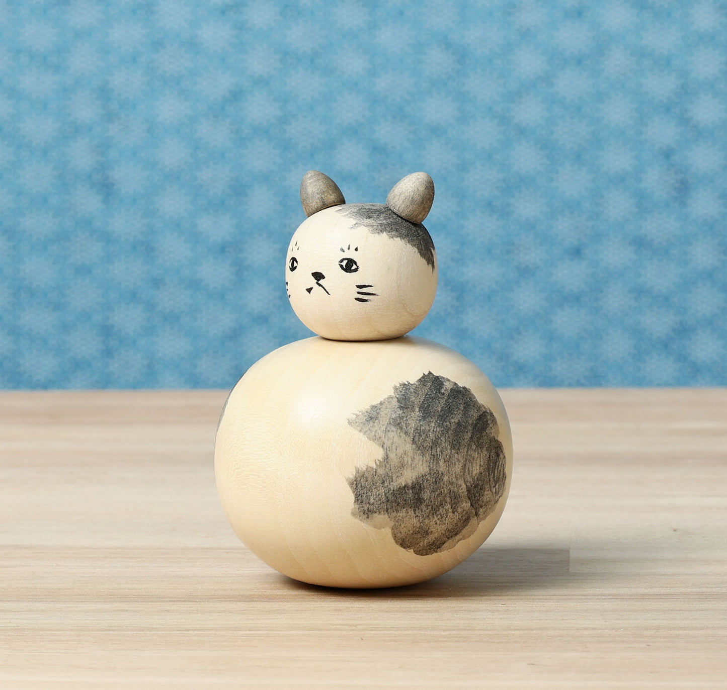 Cat kokeshi doll-11 猫こけし | KOYAMA, Yoshimi 小山芳美工人 | Togatta style 遠刈田系 | 7.5cm in height