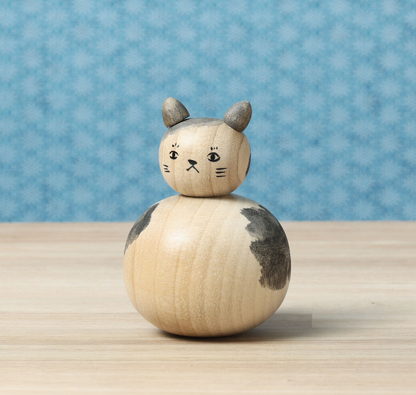 Cat kokeshi doll-12 猫こけし | KOYAMA, Yoshimi 小山芳美工人 | Togatta style 遠刈田系 | 7.5cm in height