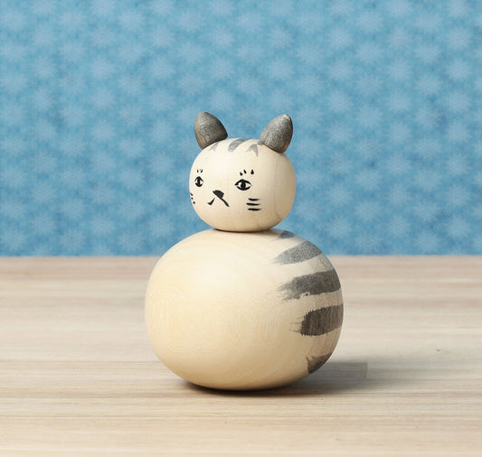 Cat kokeshi doll-4 猫こけし | KOYAMA, Yoshimi 小山芳美工人 | Togatta style 遠刈田系 | 7.5cm in height