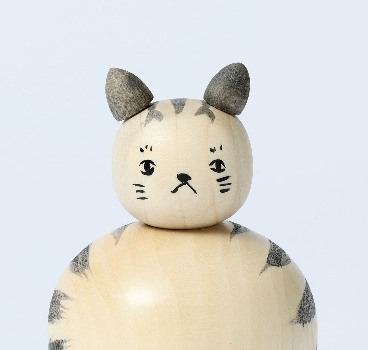 Cat kokeshi doll-5 猫こけし | KOYAMA, Yoshimi 小山芳美工人 | Togatta style 遠刈田系 | 7.5cm in height
