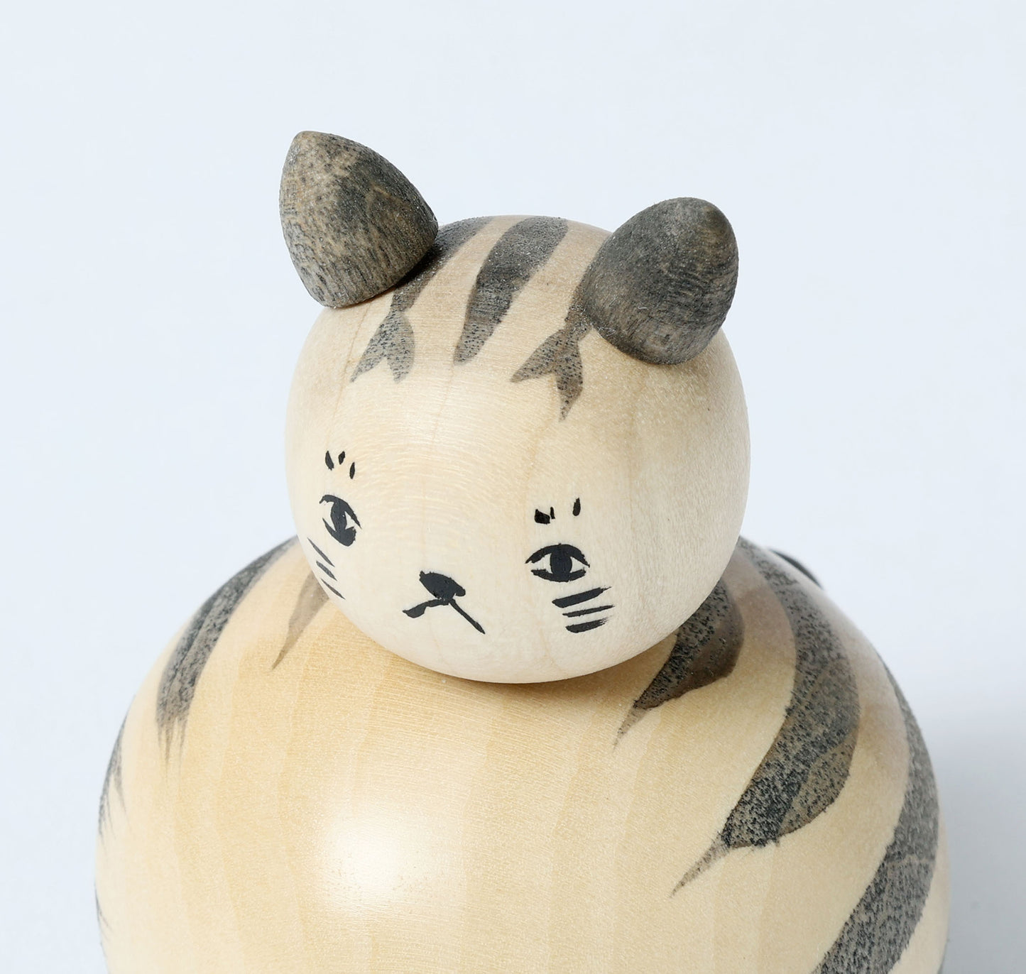 Cat kokeshi doll-5 猫こけし | KOYAMA, Yoshimi 小山芳美工人 | Togatta style 遠刈田系 | 7.5cm in height