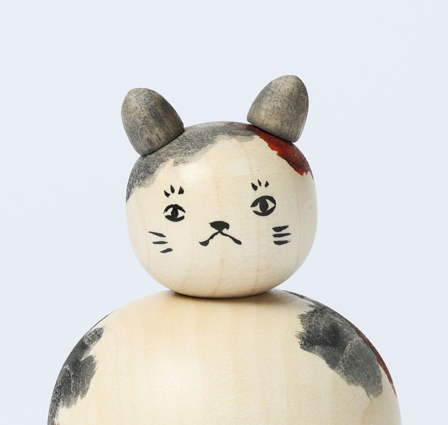 Cat kokeshi doll-8 猫こけし | KOYAMA, Yoshimi 小山芳美工人 | Togatta style 遠刈田系 | 7.5cm in height