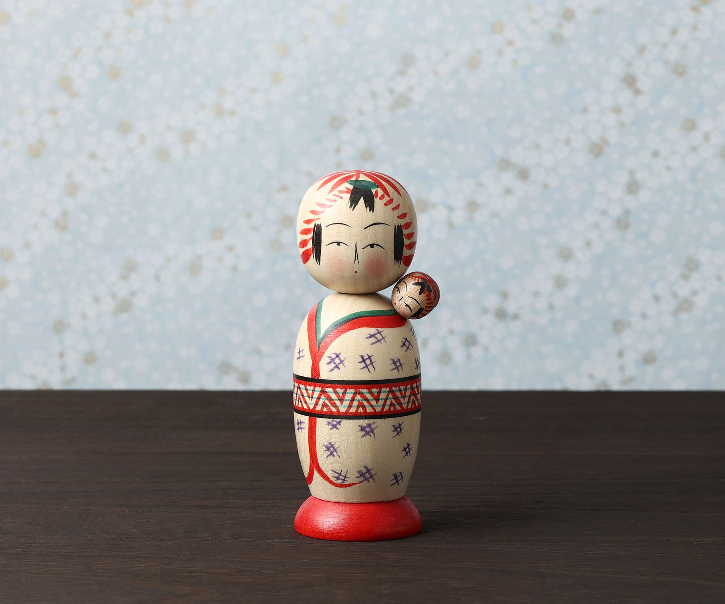 Komori-baby sitting kokeshi doll-子守りこけし | Yoshio OGASAWARA-Togatta style 小笠原義雄 (遠刈田系)