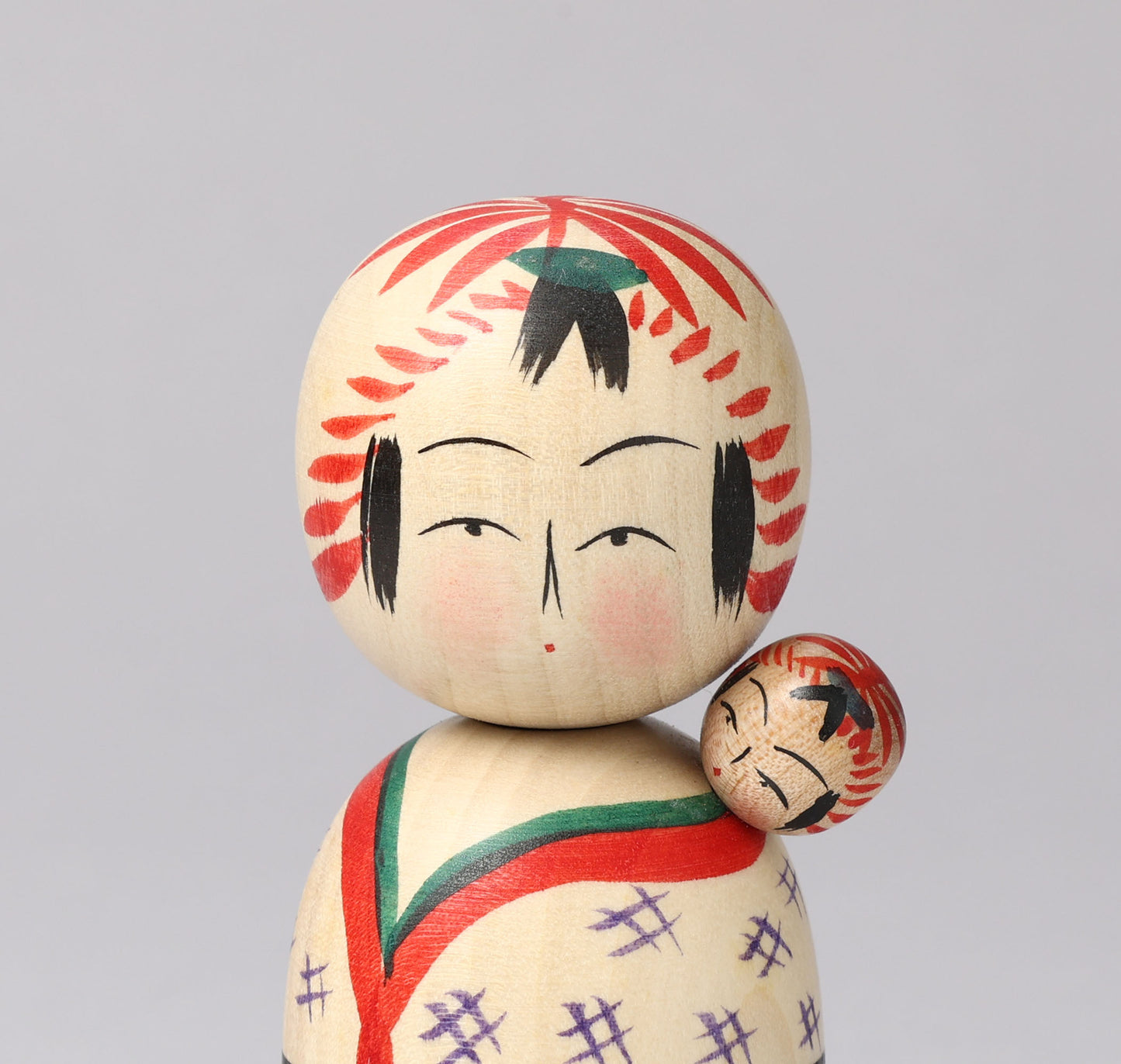 Komori-baby sitting kokeshi doll-子守りこけし | Yoshio OGASAWARA-Togatta style 小笠原義雄 (遠刈田系)