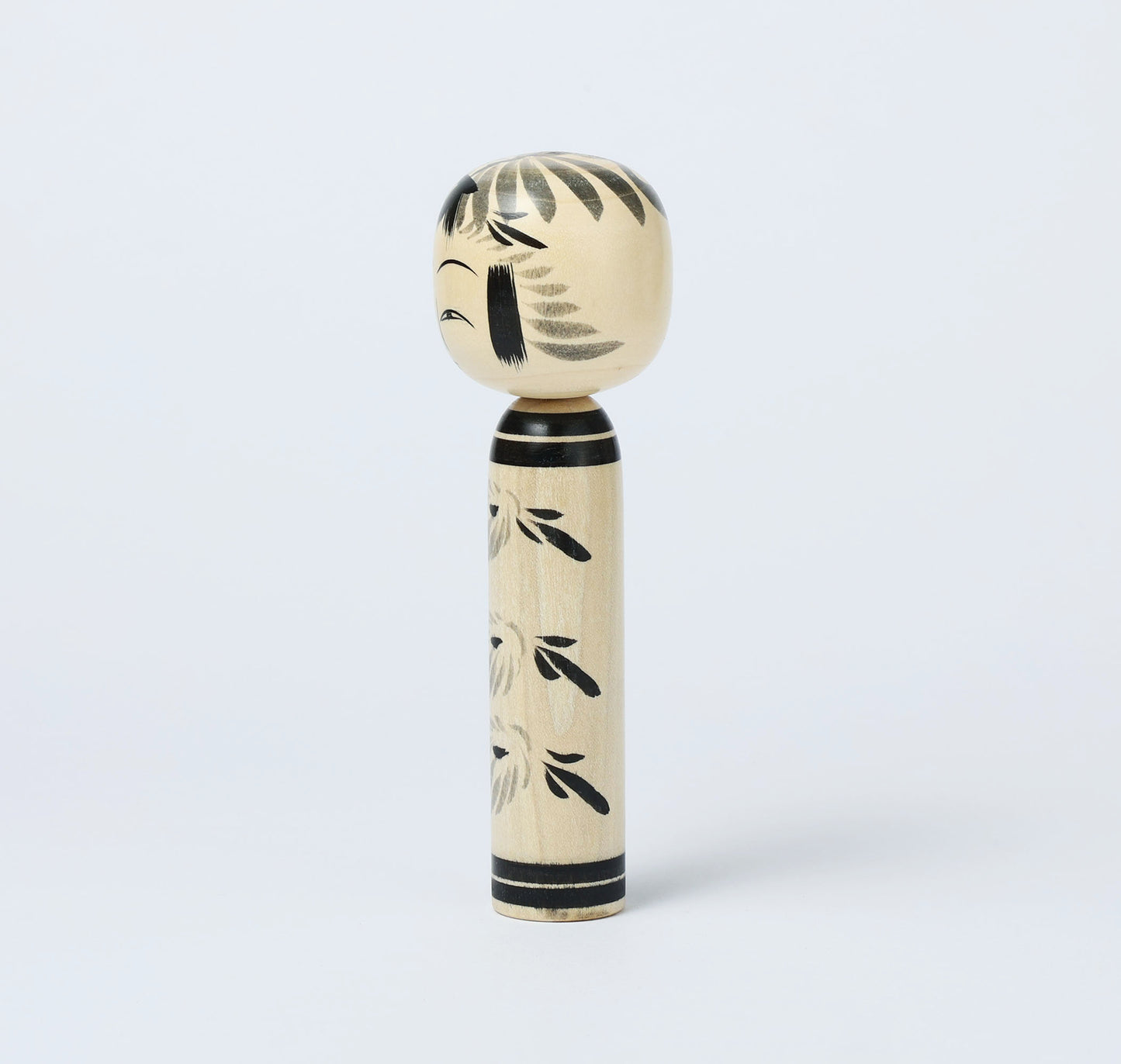 Sumie-black and white kokeshi doll-墨絵こけし | OGASAWARA, Yoshio 小笠原義雄 | Togatta style 遠刈田系 | 15.5cm in height