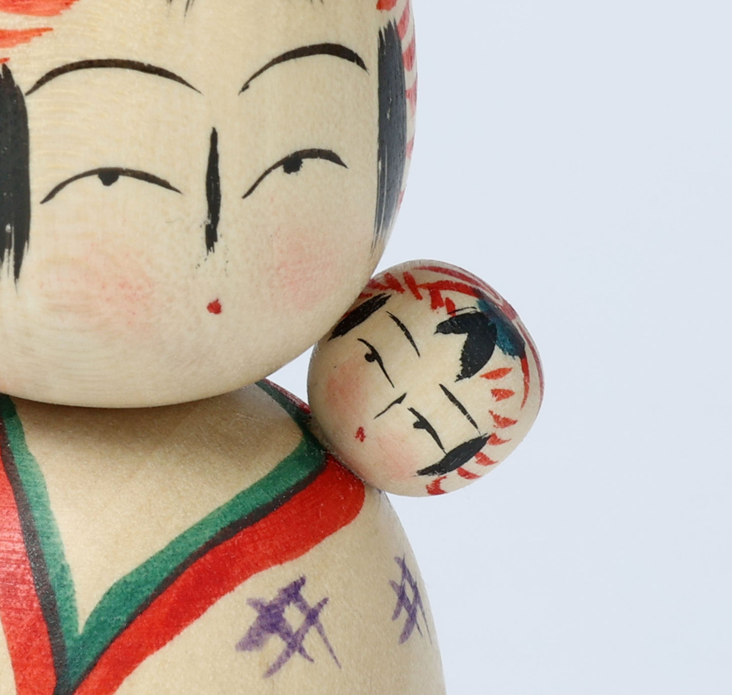 Komori-baby sitting kokeshi doll-子守りこけし | OGASAWARA, Yoshio 小笠原義雄 | Togatta style 遠刈田系 | 12cm in height