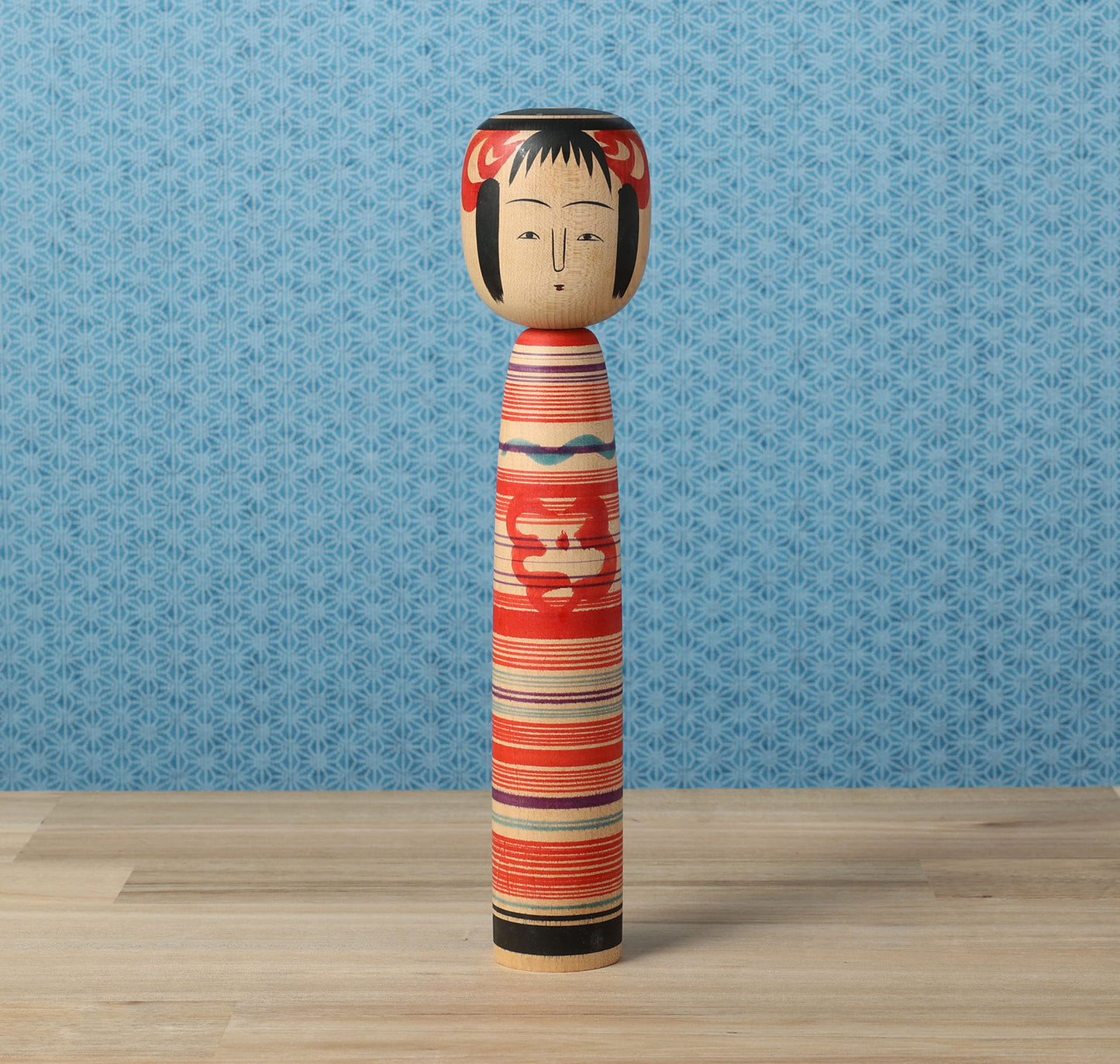 Vintage Tsuchiyu style kokeshi doll | WATANABE Tetsuo (1937-2017) | 古品こけし 土湯系 渡辺鉄男工人 | 24.5cm in height