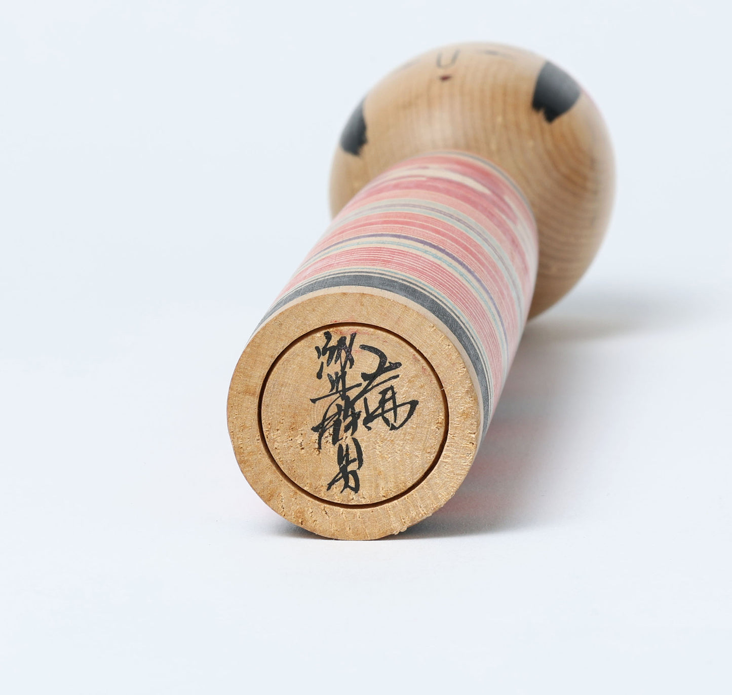 Vintage Tsuchiyu style kokeshi doll | WATANABE Tetsuo (1937-2017) | 古品こけし 土湯系 渡辺鉄男工人 | 24.5cm in height